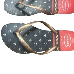 Havaianas NWOT size 36/36 nautical flips Flops